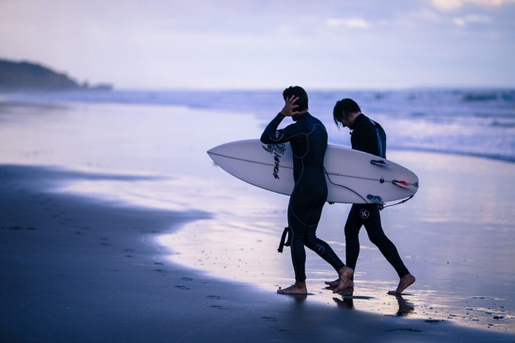 FELLOW SURFのウェットスーツどうよ？格安チェストジップフルスーツ買ったからサイズ・評判・特徴レビュー