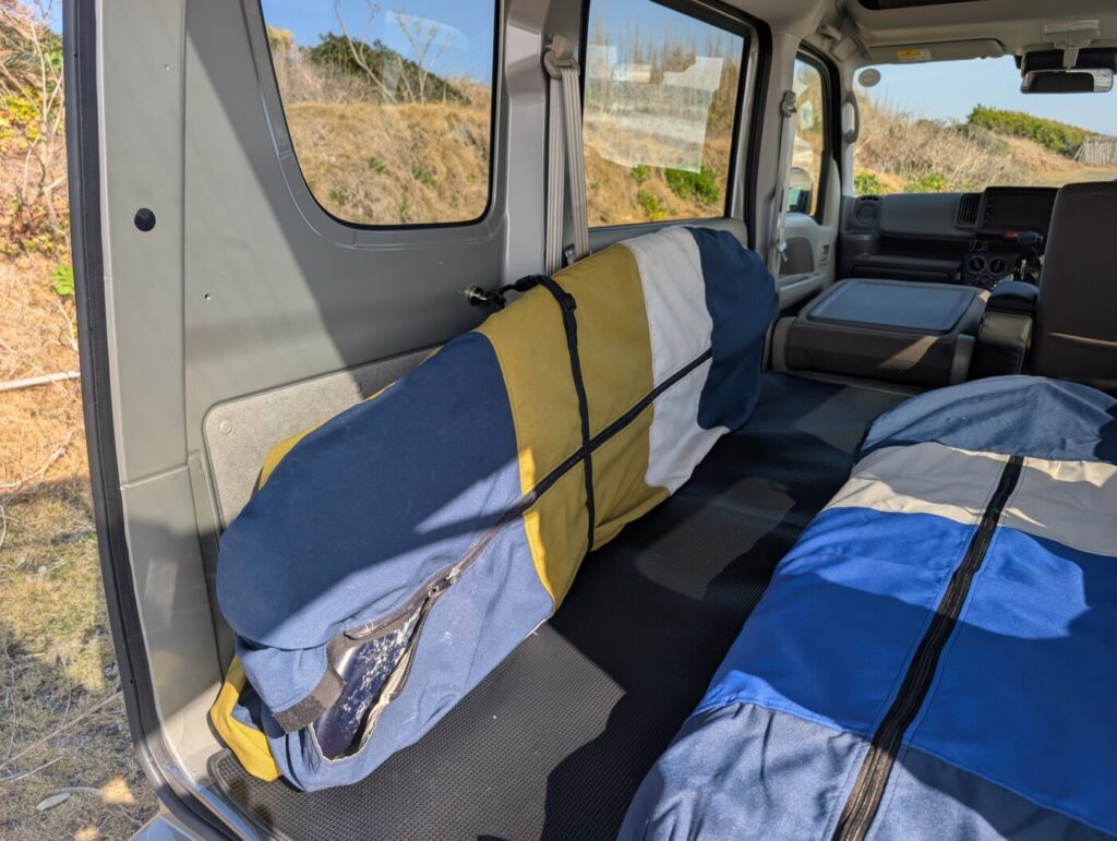 サーフボードが壁にピッタリで広く使える！