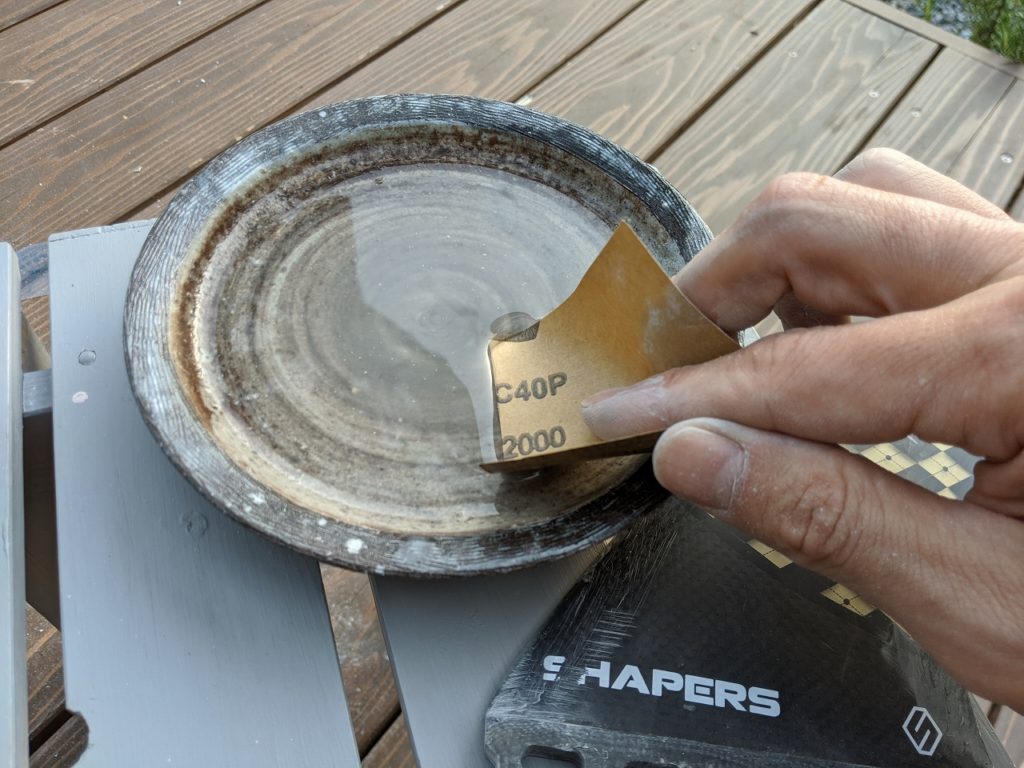 レジンでフィンをリペア