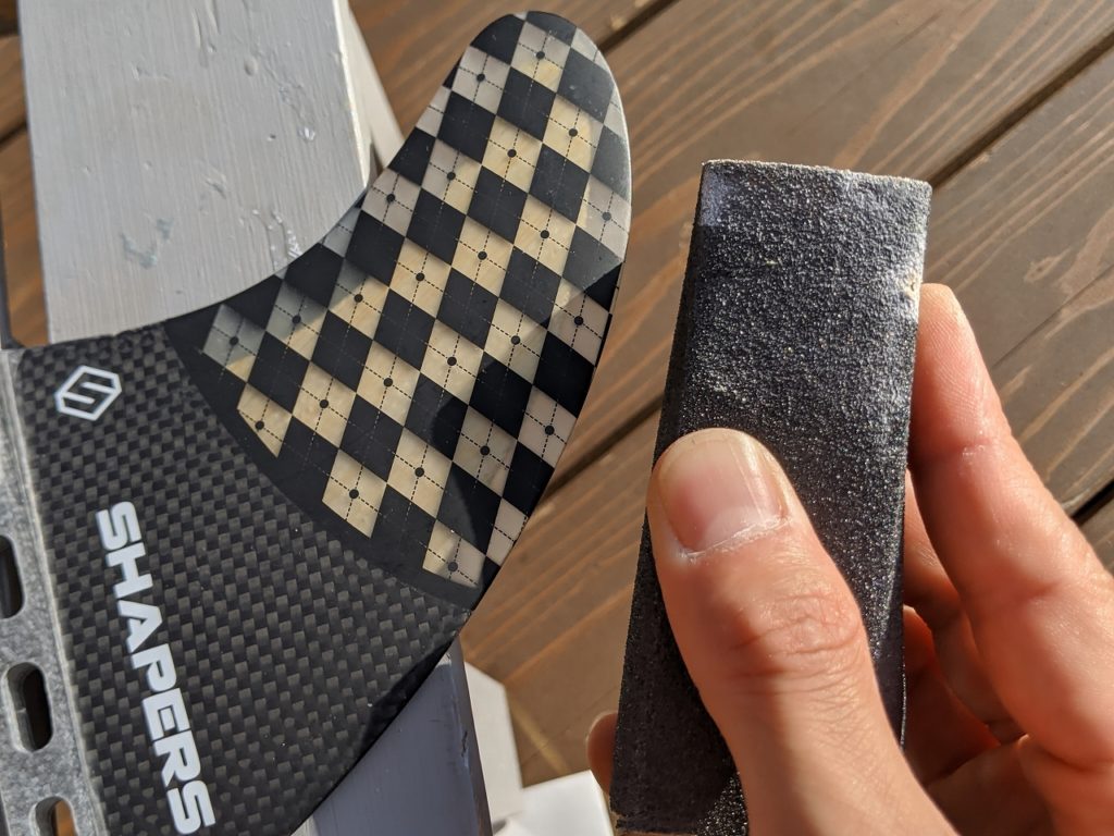 フィンを削って怪我防止