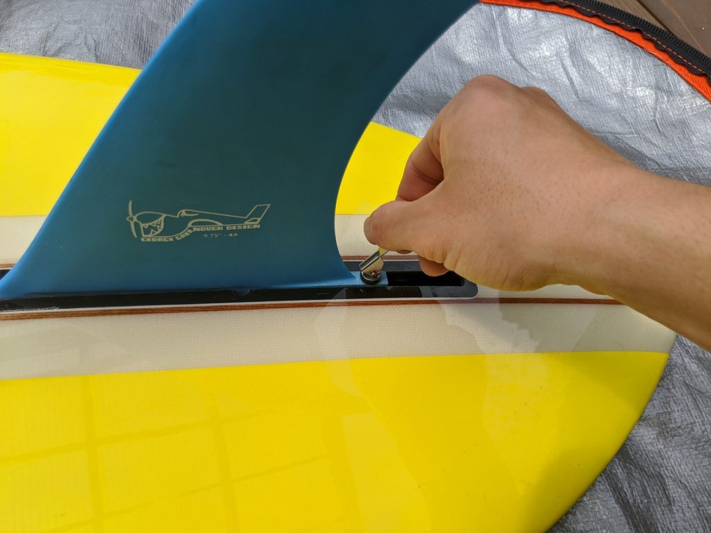 シングルフィン用の便利なボルト