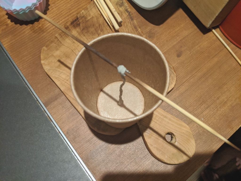 [失敗]剥がしたサーフワックスでキャンドルを自作した話
