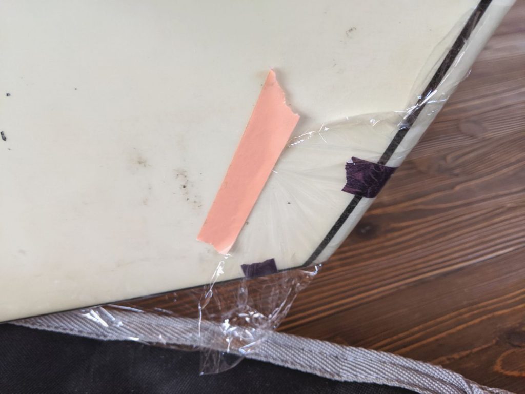 クラッシュしたサーフボードをDIY簡易リペア pt4 [レジン編]