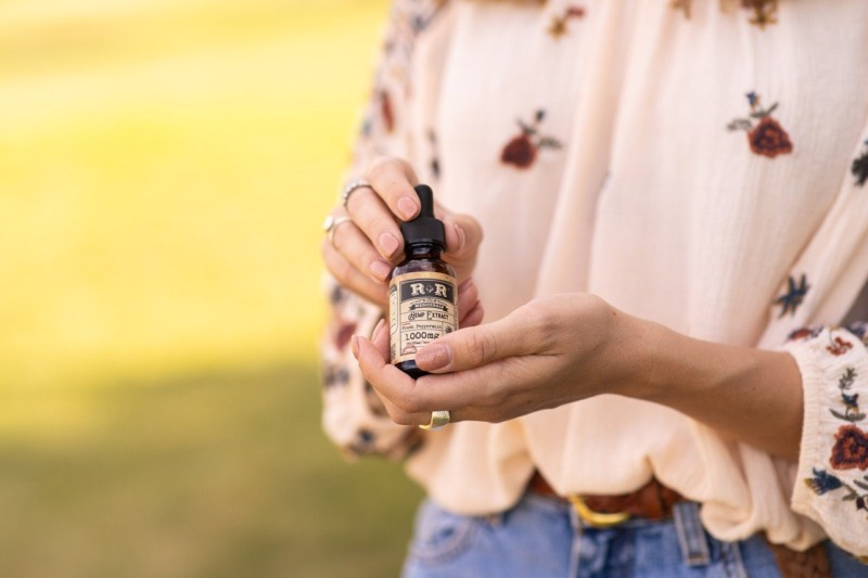 [サーフィンとCBD]多くのサーファーも支持するCBDとは？効果あるの？