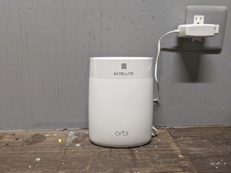 [レビュー]メッシュWi-Fi「NETGEAR orbi RBK50」導入したらネット環境すこぶる改善[サーフボード収納倉庫]