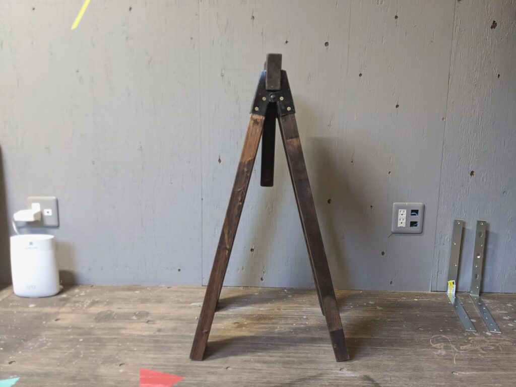 サーフボードのワックススタンドを自作DIY[縦置きOK]