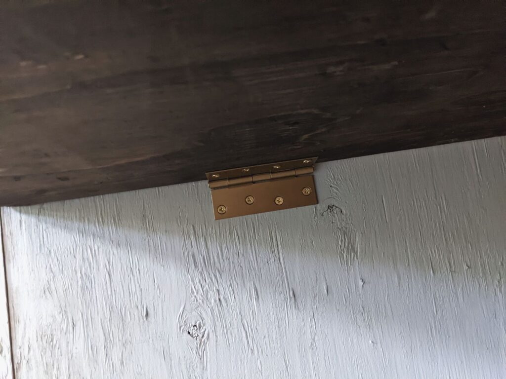 サーフボードのワックススタンドを拡張してテーブルを自作DIY[サーフボード収納]