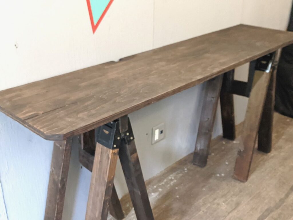 サーフボードのワックススタンドを拡張してテーブルを自作DIY[サーフボード収納]