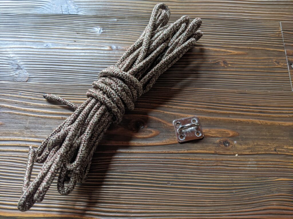 1000円以下でウェットスーツラックをDIY[サーフボード収納]