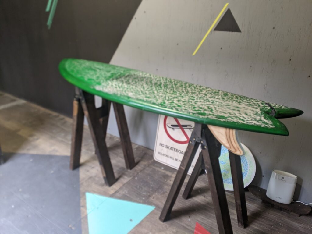 サーフボードのワックススタンドを自作DIY[縦置きOK]