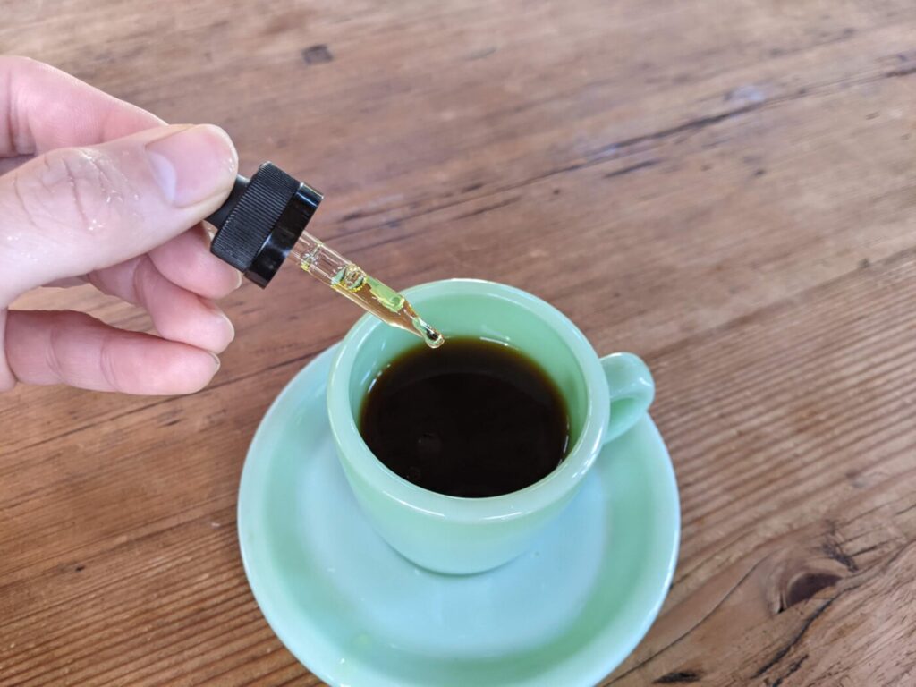 CBDの効能？キマる？怪しい？副作用は？CBDオイルを朝晩7日間摂り続けたらどうなるか試した[ネイチャーカン]