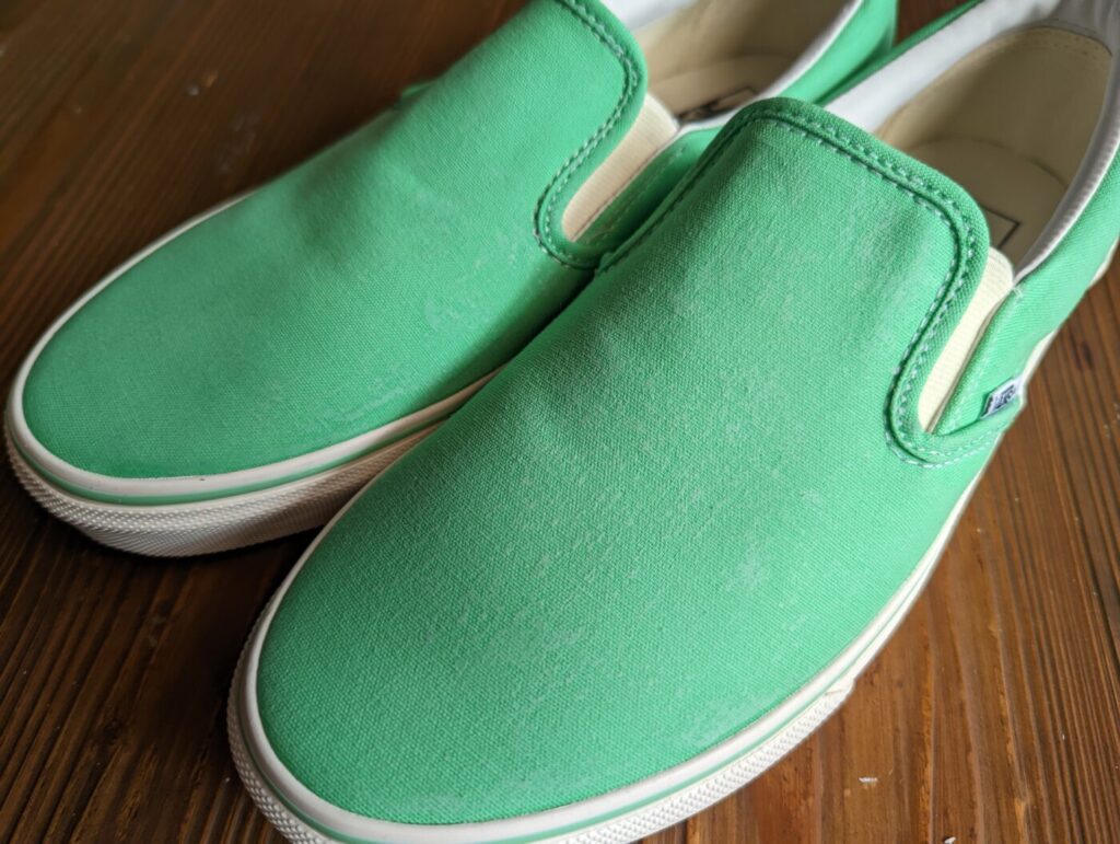 サーフワックスでVANSスリッポンを撥水加工してみた