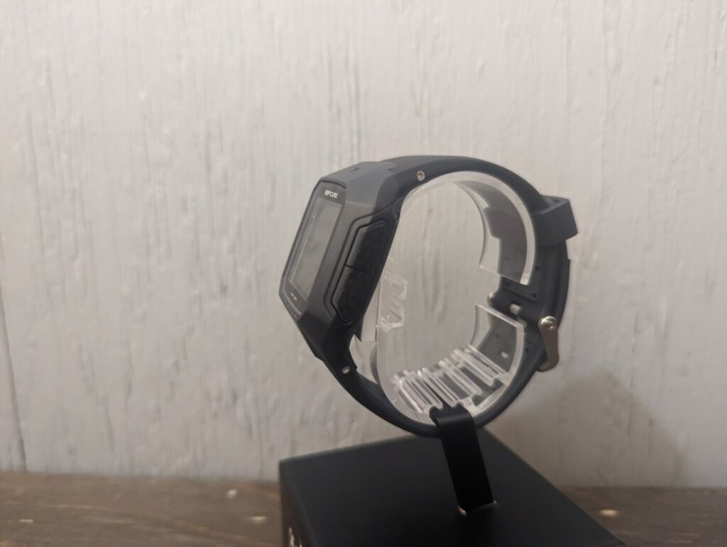 [レビュー]初心者サーファーの上達に役立つ「RipCurl Search GPS2」開封の儀