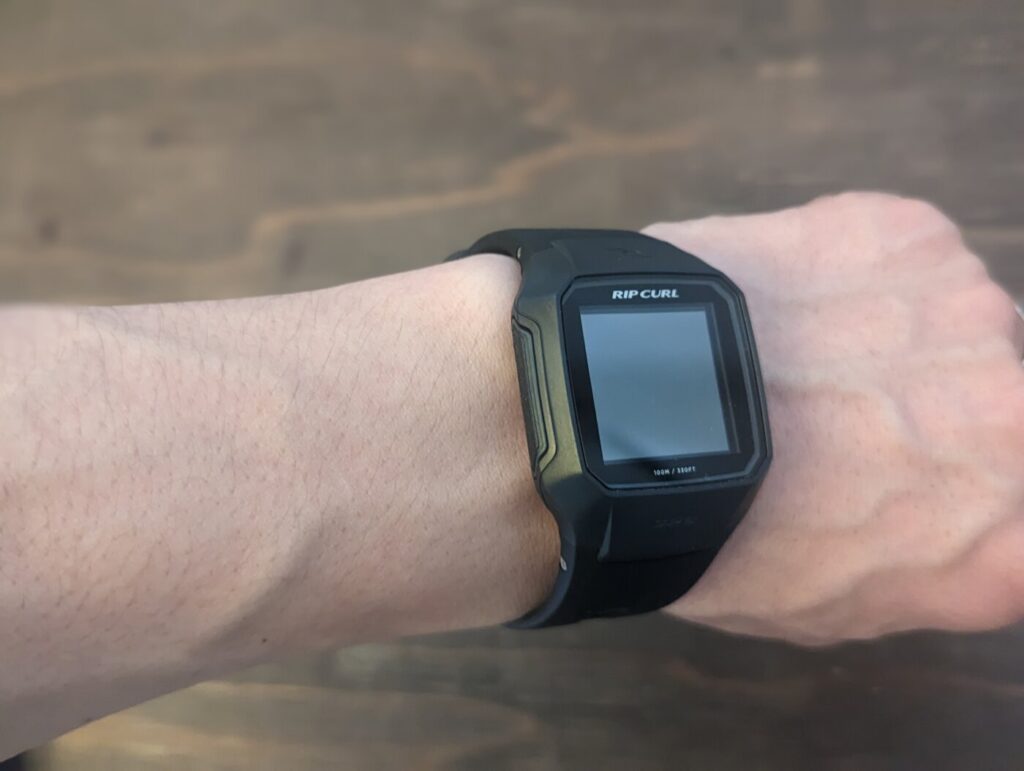 [レビュー]初心者サーファーの上達に役立つ「RipCurl Search GPS2」開封の儀